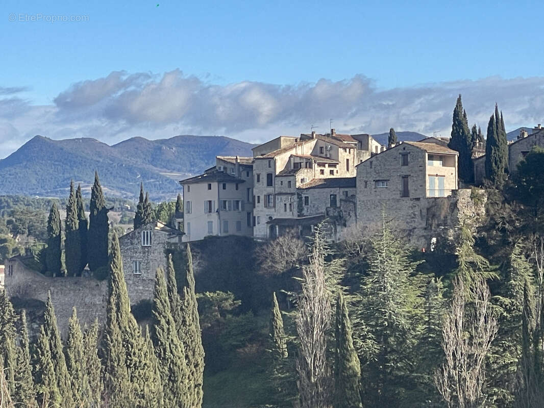 Maison à VAISON-LA-ROMAINE