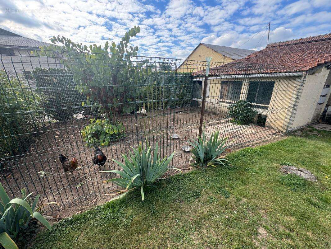 Maison à TILLEUL-DAME-AGNES