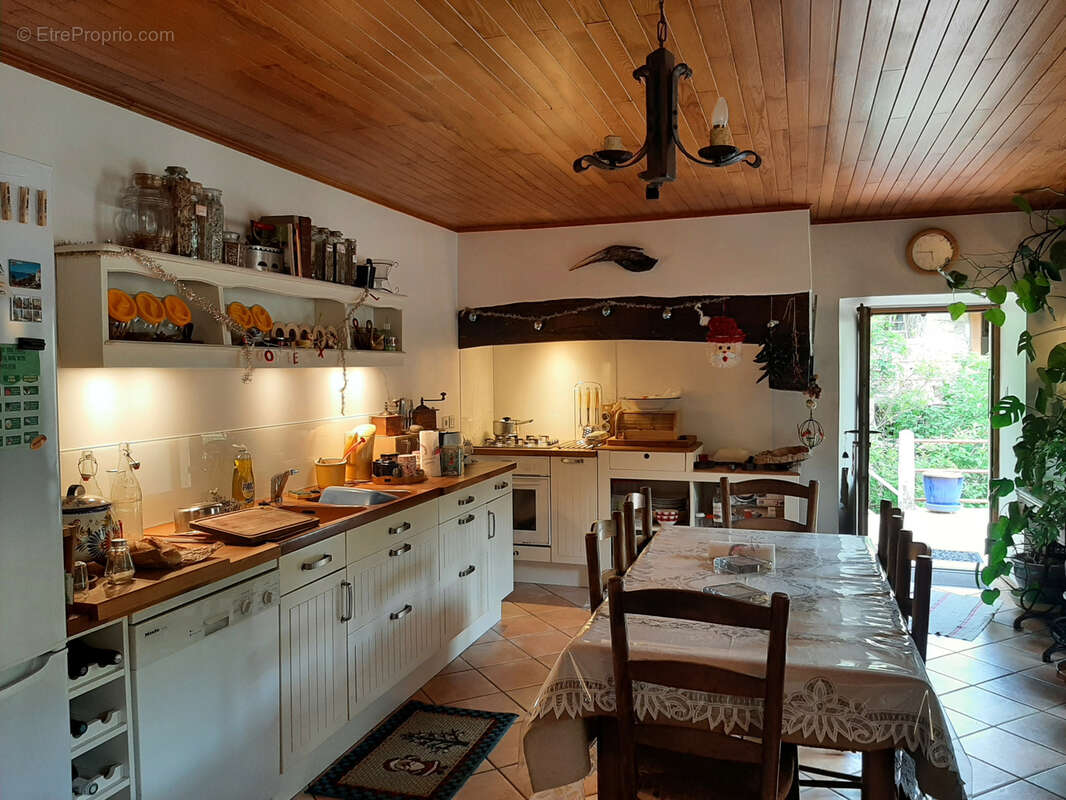 Maison à ALBON-D&#039;ARDECHE