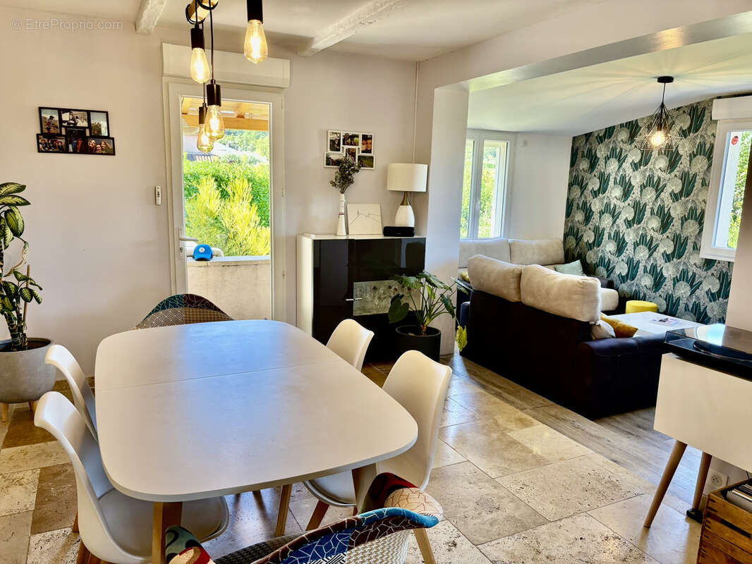 Maison à MALAUCENE