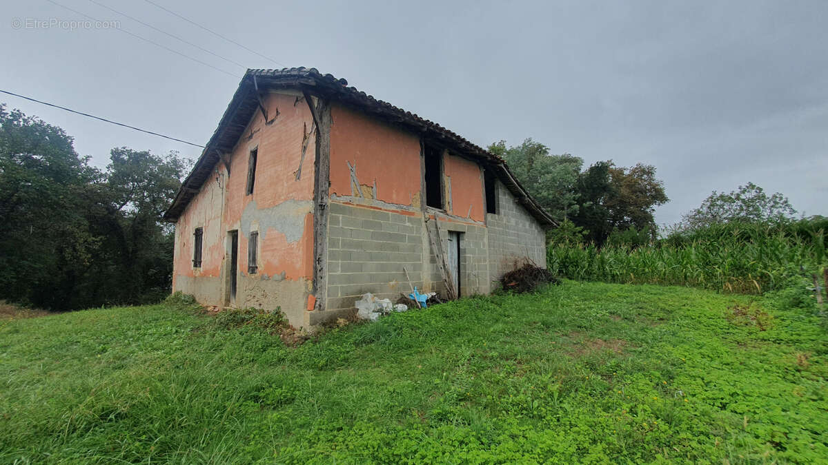 Maison d'habitation à rénover - photo 2