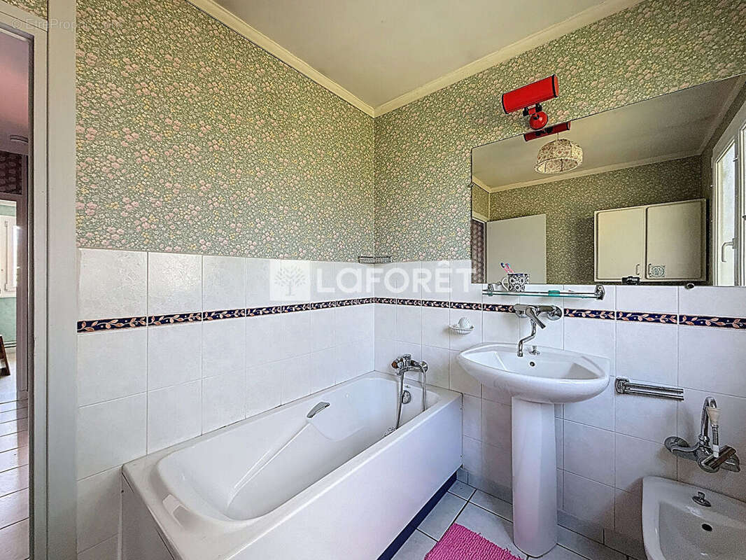 Maison Neufchateau 8 pièce(s) 167.96 m2 - photo 11