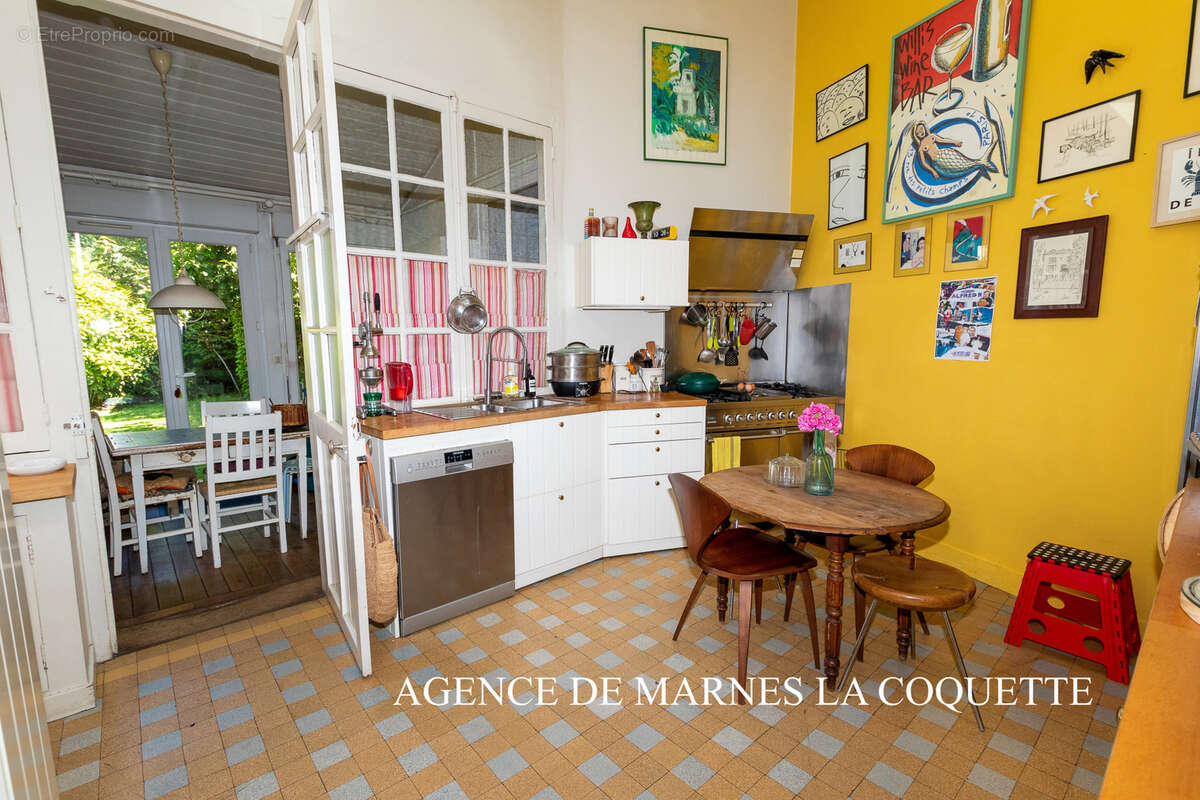 Maison à VILLE-D'AVRAY