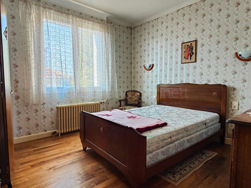 Maison à SAUZE-VAUSSAIS