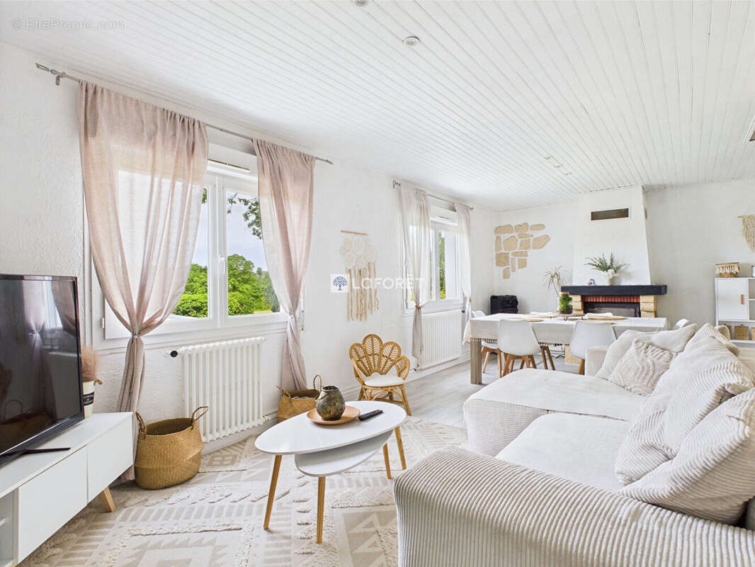 Maison à PLONEOUR-LANVERN