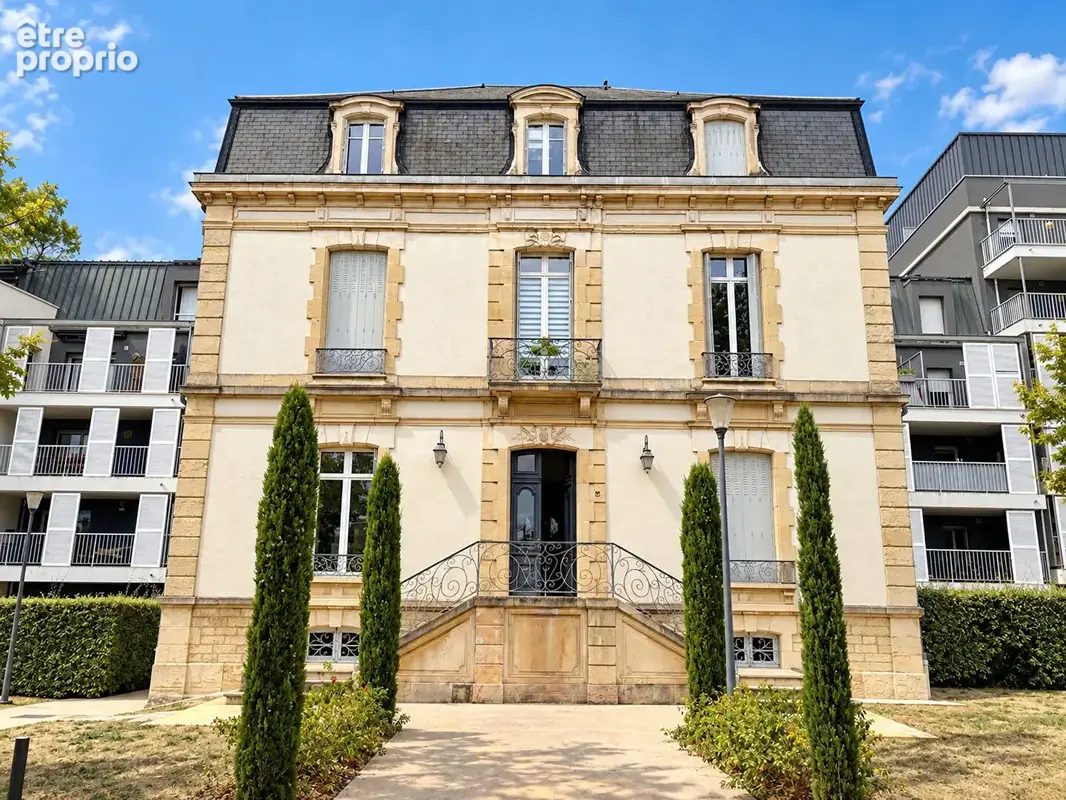 Appartement type 2 dans une belle batisse ancienne - photo 1