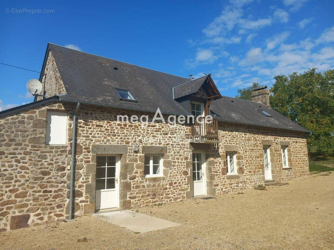 Maison à AMBRIERES-LES-VALLEES