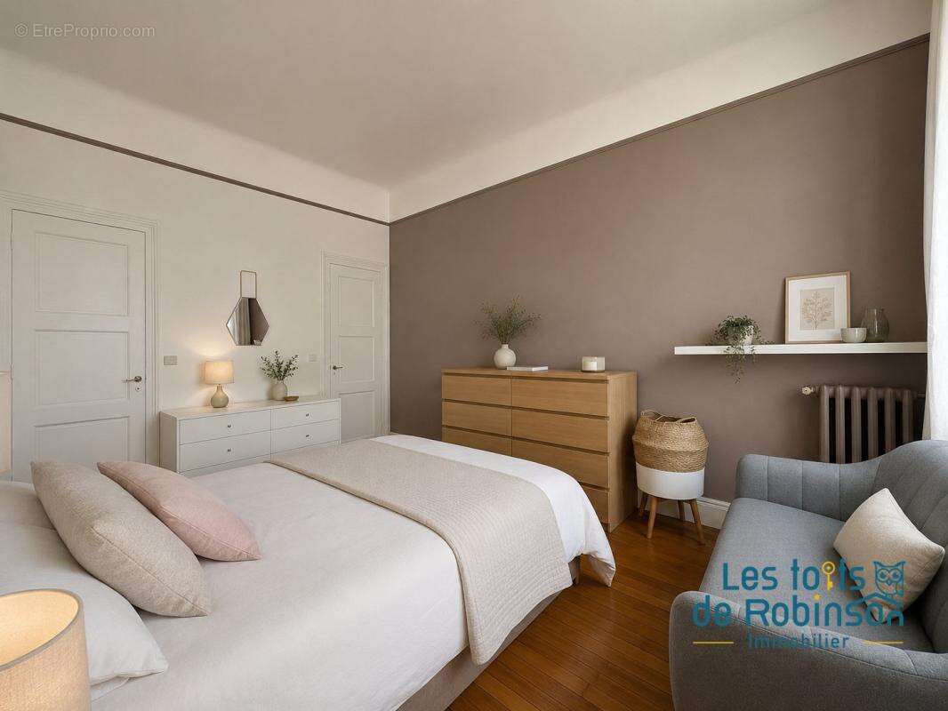 Appartement à PARIS-16E