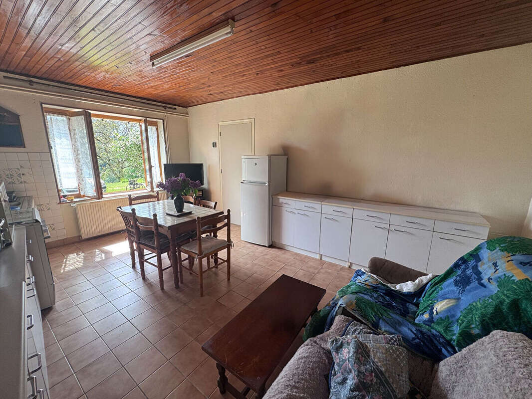 Maison à NOIRETABLE