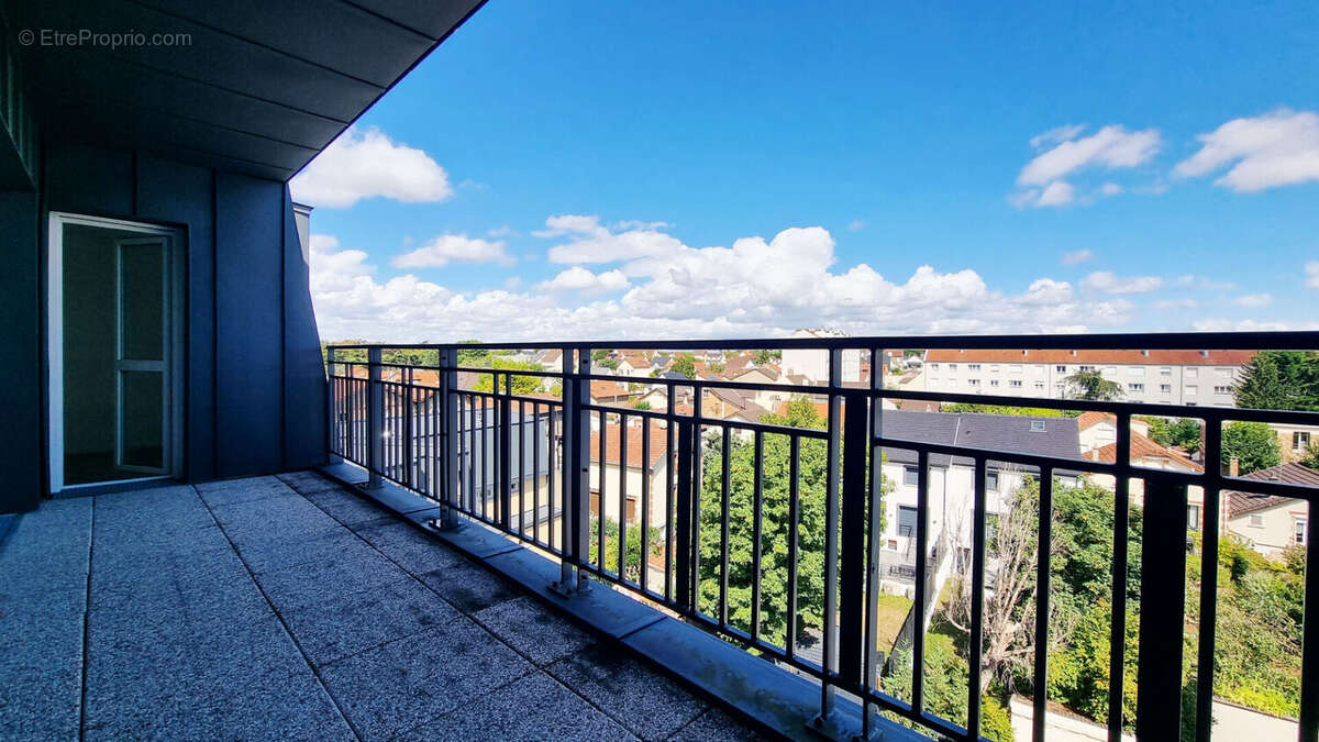 Appartement 4 pièces de 85 M² avec Terrasse  - SARTROUVILLE - photo 4