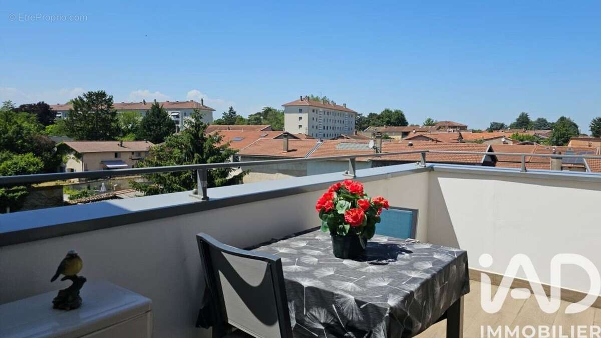 Photo 5 - Appartement à RILLIEUX-LA-PAPE