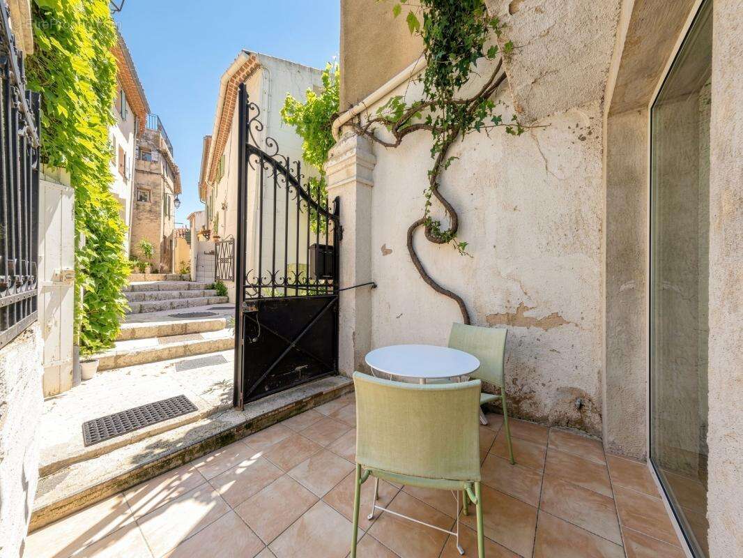 Maison à BOUC-BEL-AIR