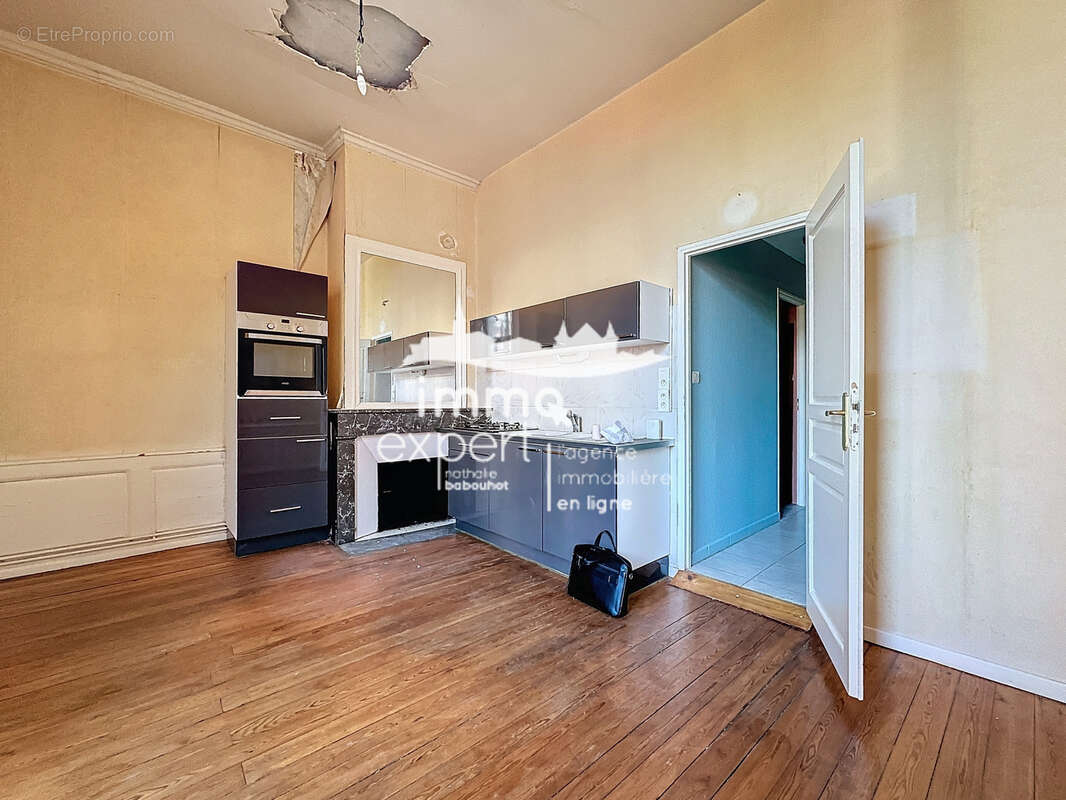 Appartement à MIRECOURT