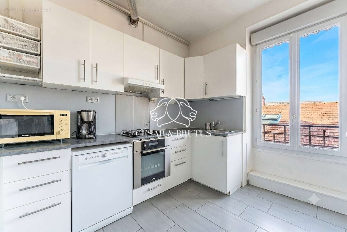 Appartement à LYON-8E