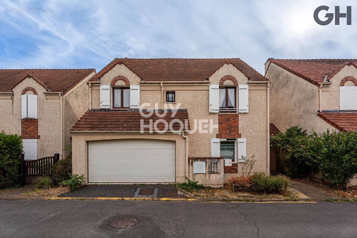 Maison à SOISY-SUR-SEINE