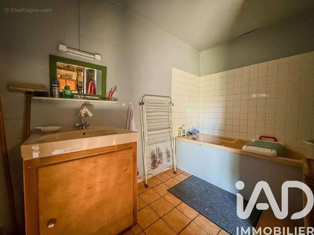 Maison 60 m² à Oradour-Saint-Genest  - photo 6