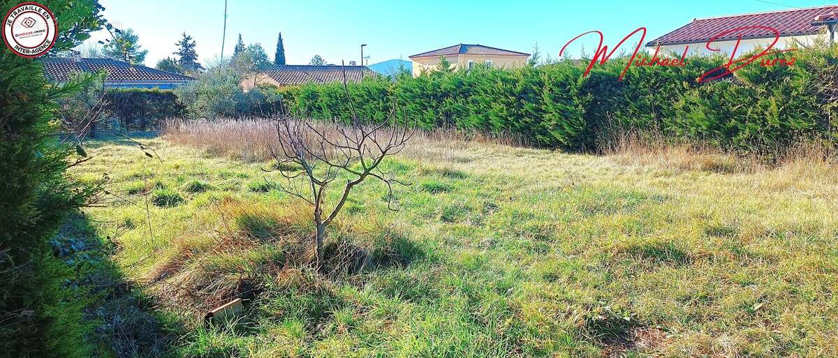 Terrain à SAINT-PRIVAT-DES-VIEUX