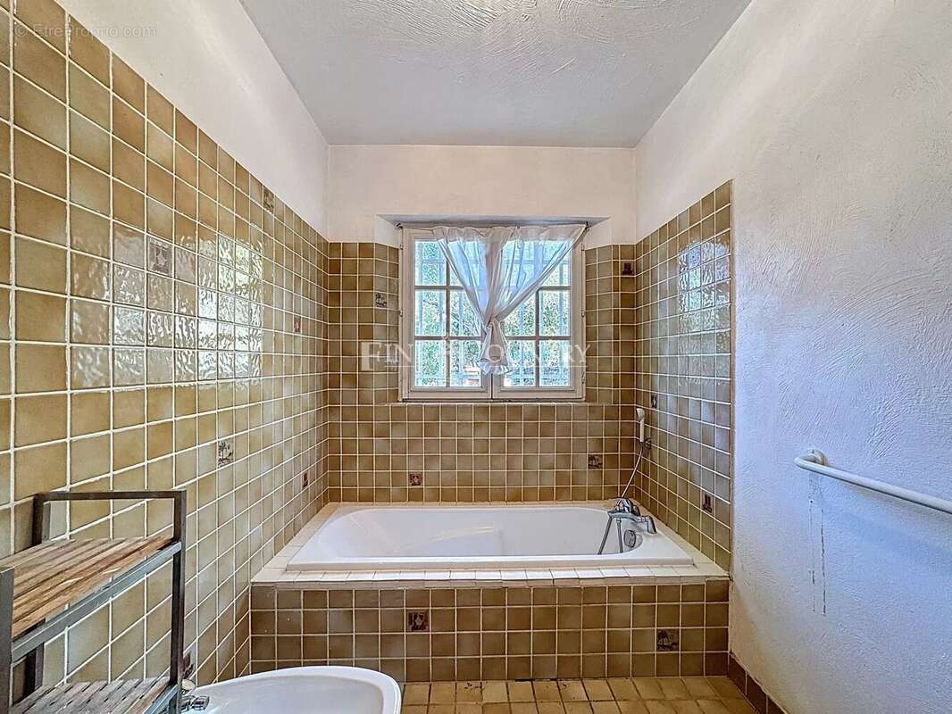 Maison à AURIBEAU-SUR-SIAGNE