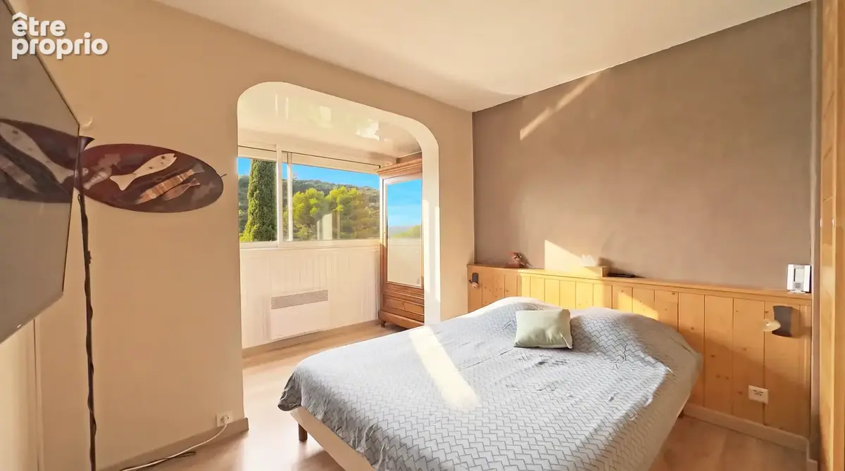 Exclusivité   Belgentier  Villa en parfait état avec piscine et vue dégagée - photo 12