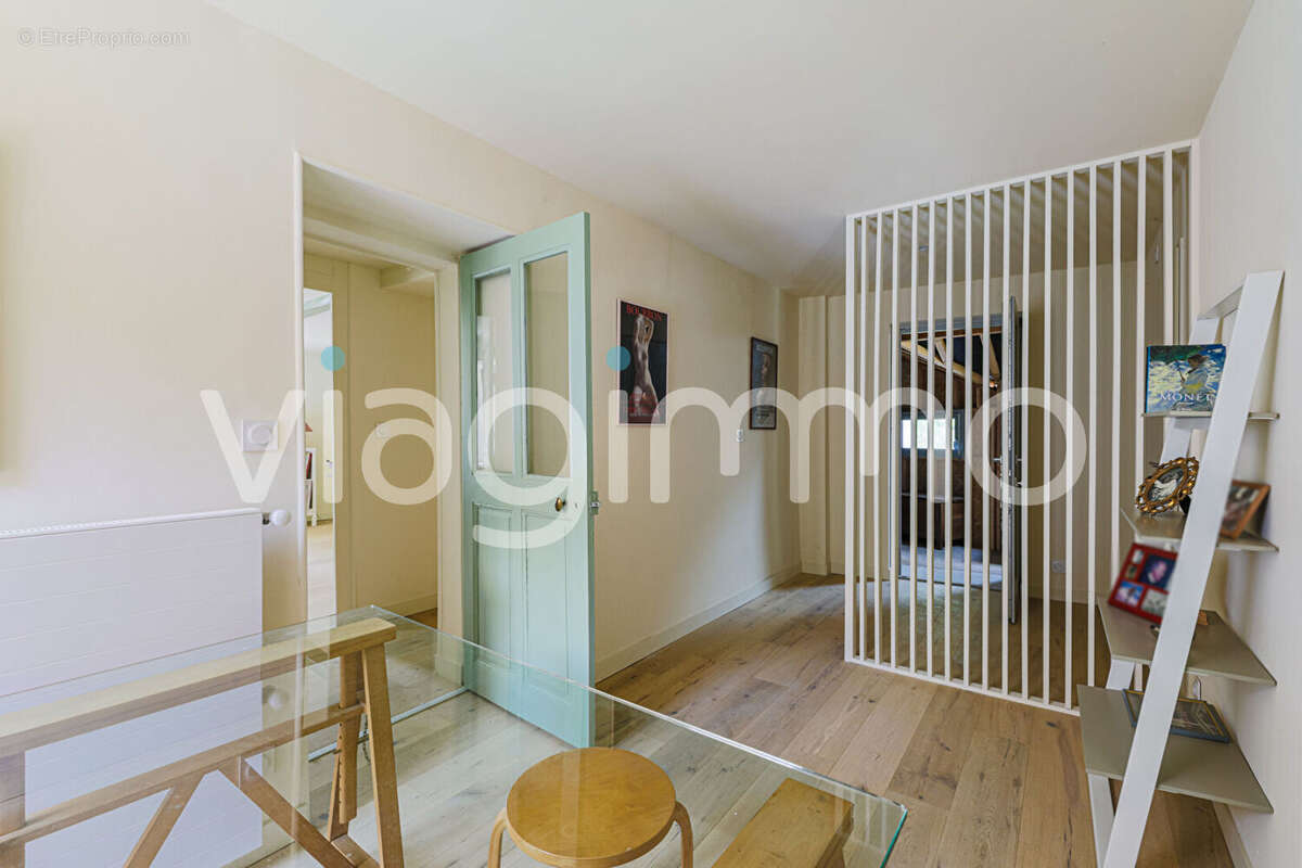 Maison à VIF