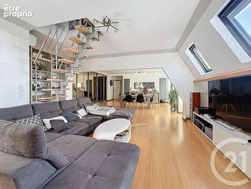 Appartement 5 pièces 133 m² à vendre à Chartres (28000) - photo 2