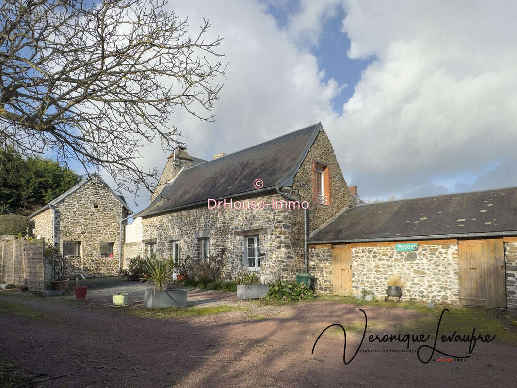 Maison à AGON-COUTAINVILLE