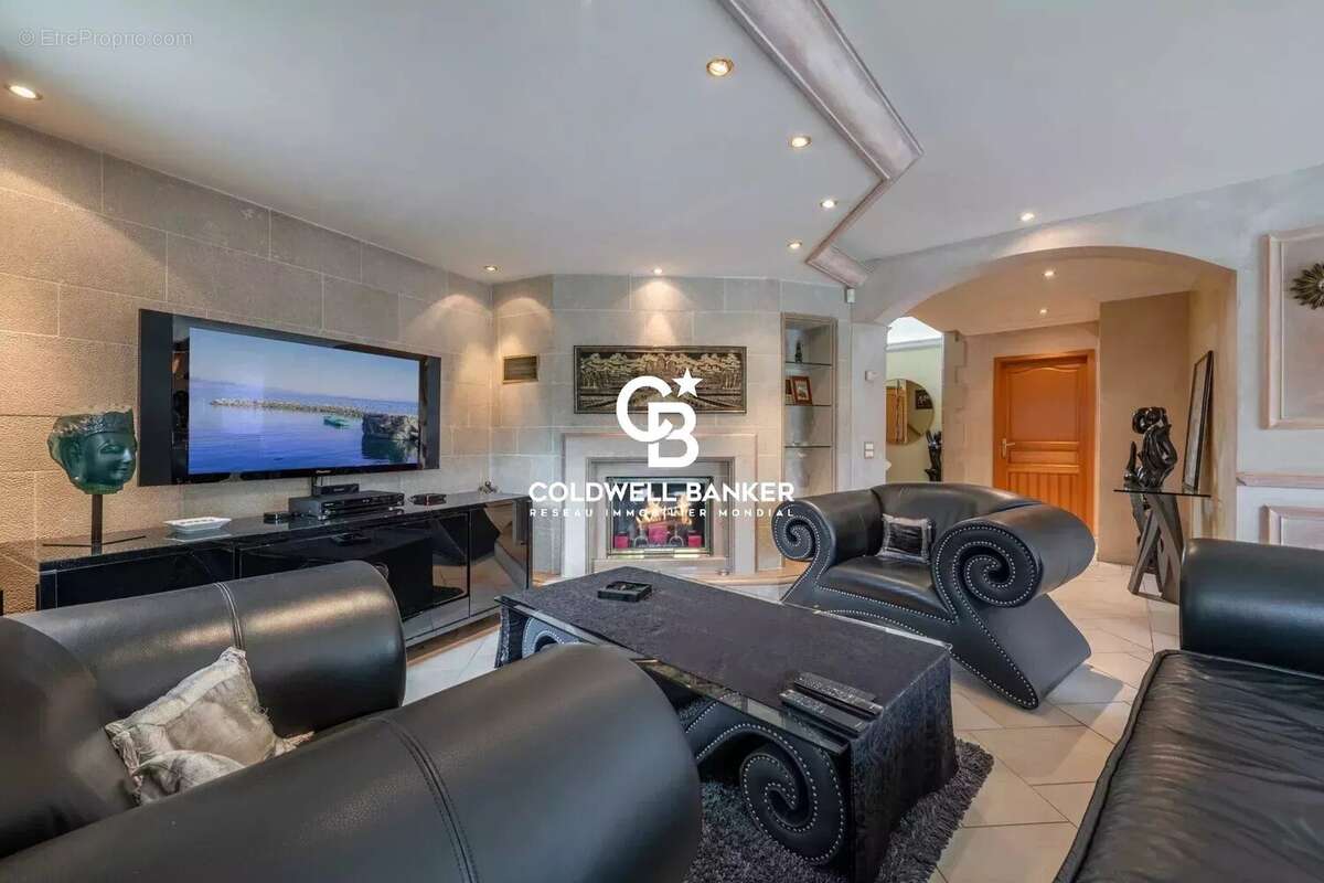 Maison à ARTHAZ-PONT-NOTRE-DAME