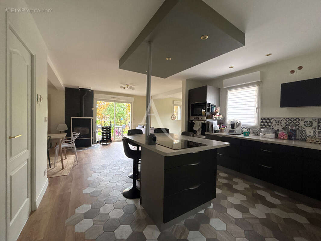 Maison à NUILLE-SUR-VICOIN