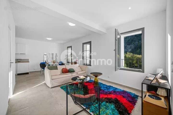 Appartement à TOURRETTE-LEVENS