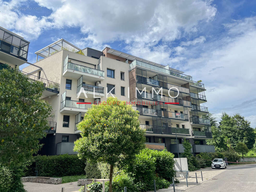 Parking à ANNECY-LE-VIEUX