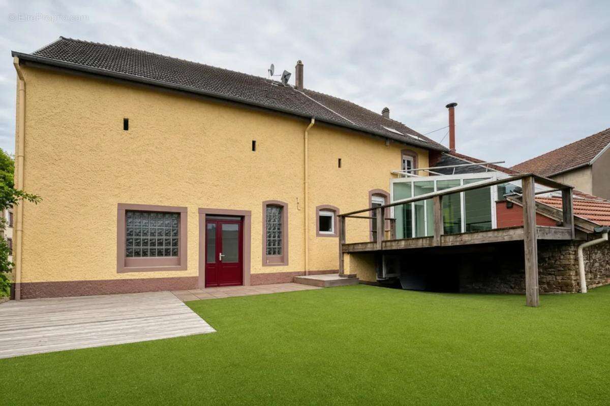 Grande maison 10 pièces à Voyer - photo 3