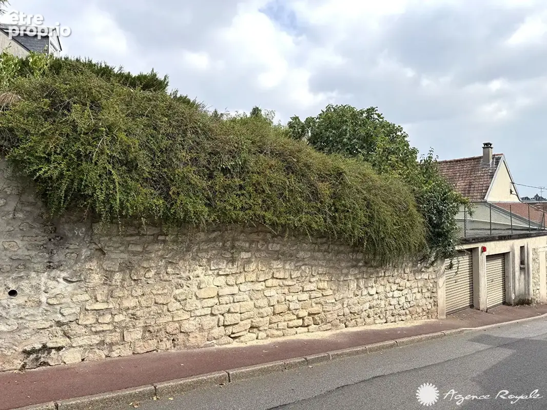 Terrain à SAINT-GERMAIN-EN-LAYE