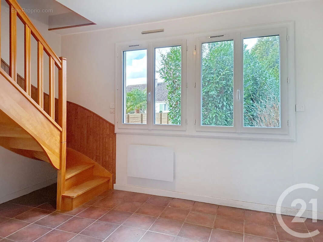 Maison à LE CHATELET-EN-BRIE