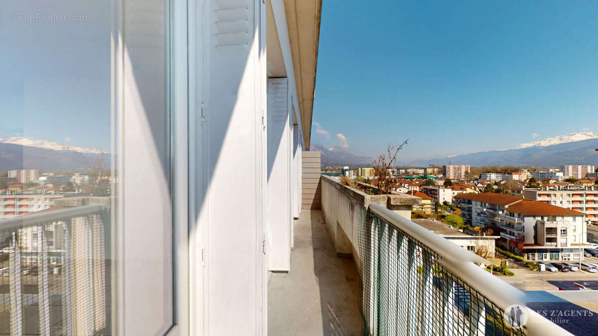 Appartement à SAINT-MARTIN-D'HERES