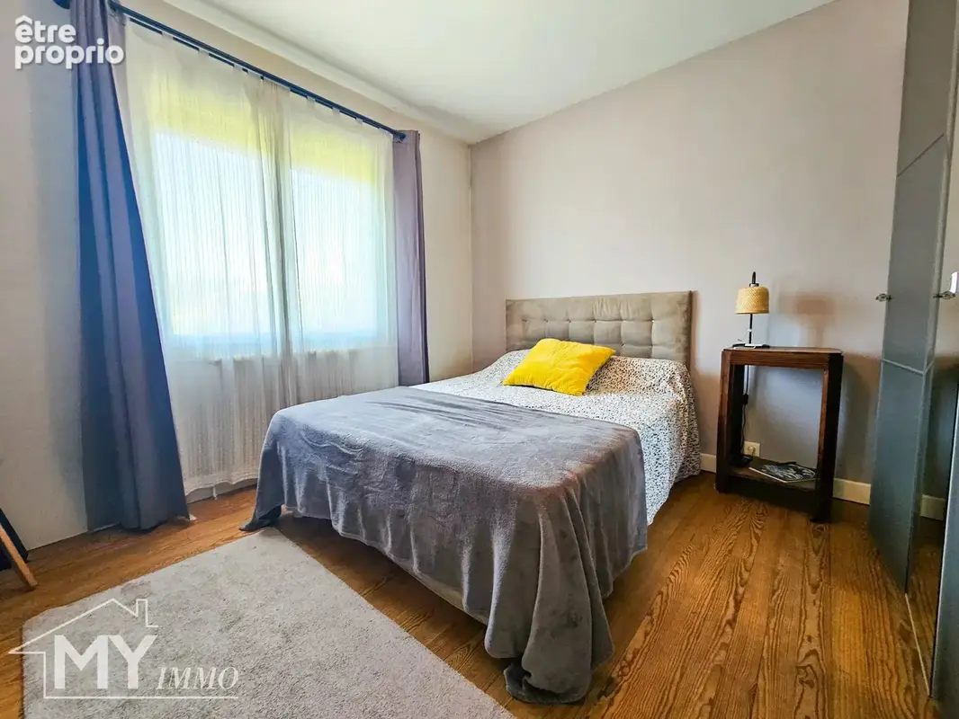 PINEUILH – Maison familiale avec piscine, spa et beaux espaces extérieurs - photo 10