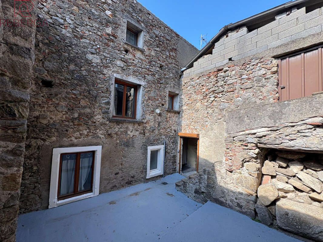 Maison à AUSSILLON