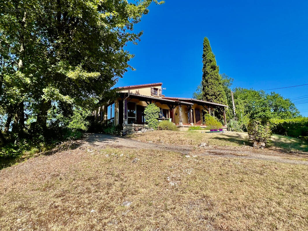Maison à LAROQUE-TIMBAUT