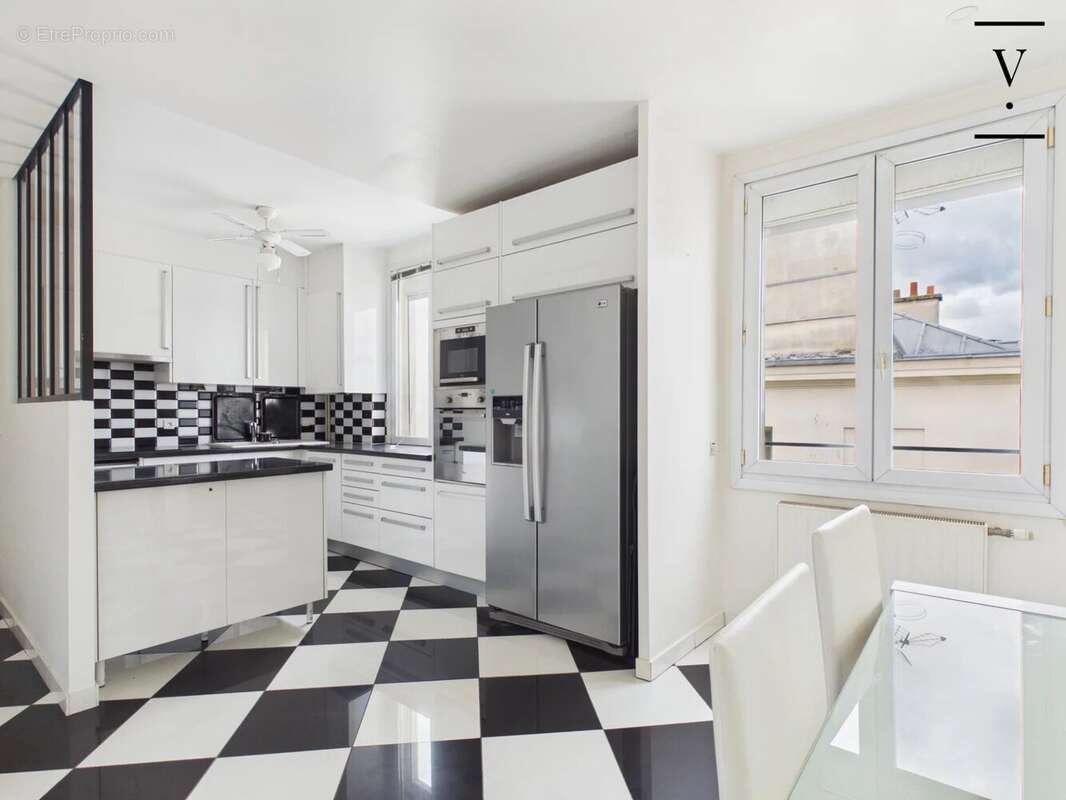 Appartement à PARIS-3E