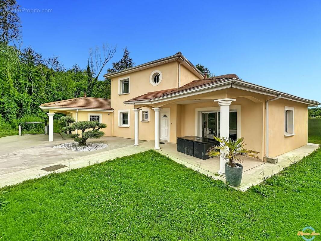 Maison à BOURGOIN-JALLIEU