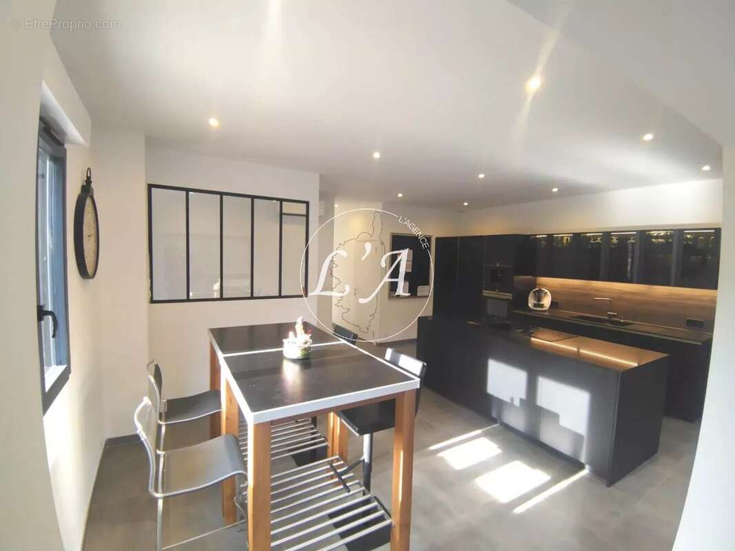 Appartement à CAURO