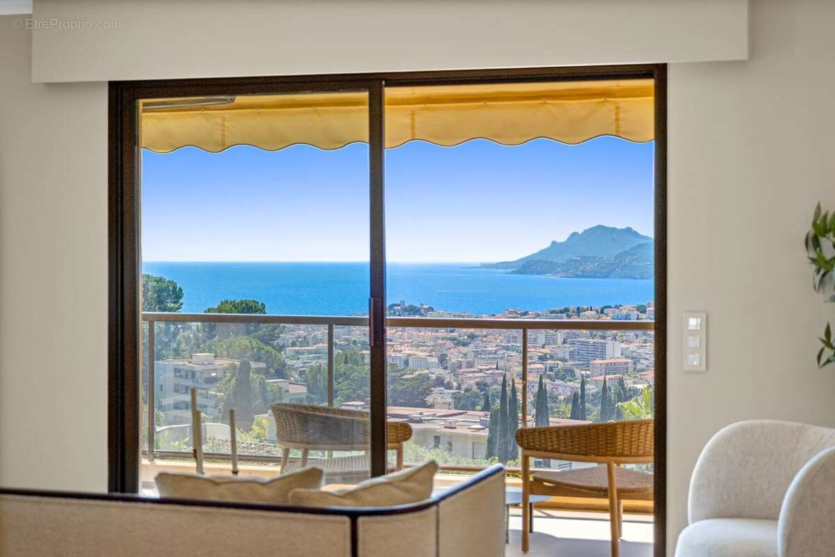 Appartement à LE CANNET