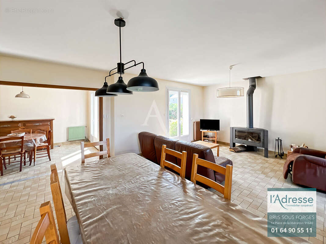 Maison à BRIIS-SOUS-FORGES