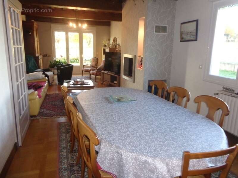 Maison à LA CHAPELLE-JANSON