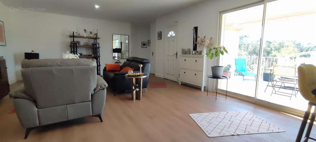 Maison à SAINT-MARTIN-DE-VALGALGUES