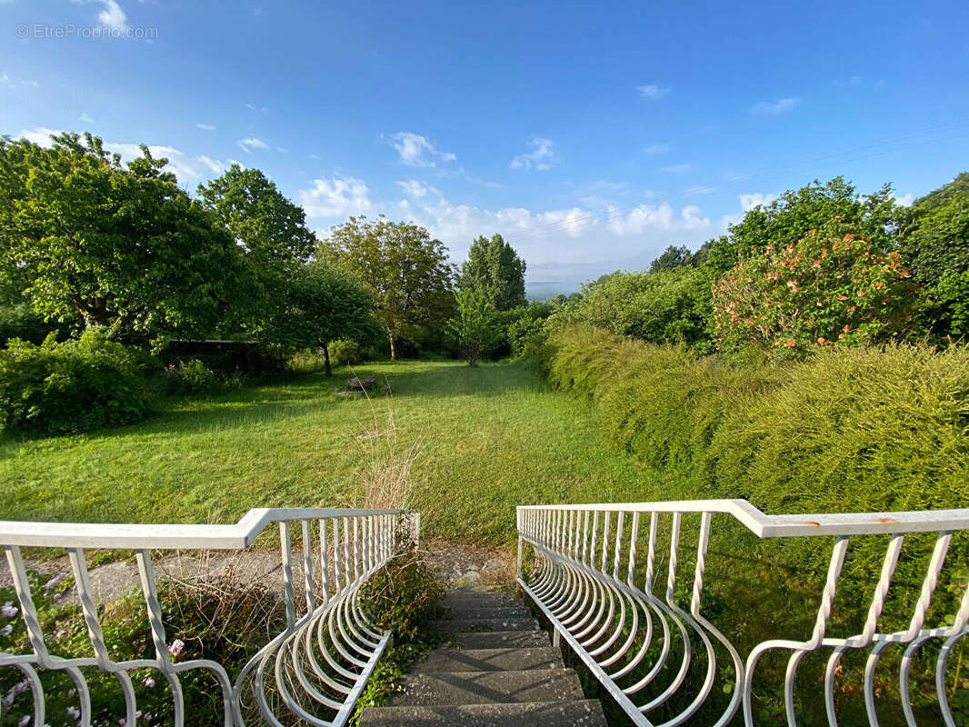 Maison à CHAMPSECRET