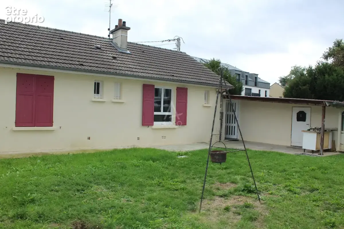 Maison de plain-pied à rénover avec jardin d'environ 500 m²  Caen - photo 2