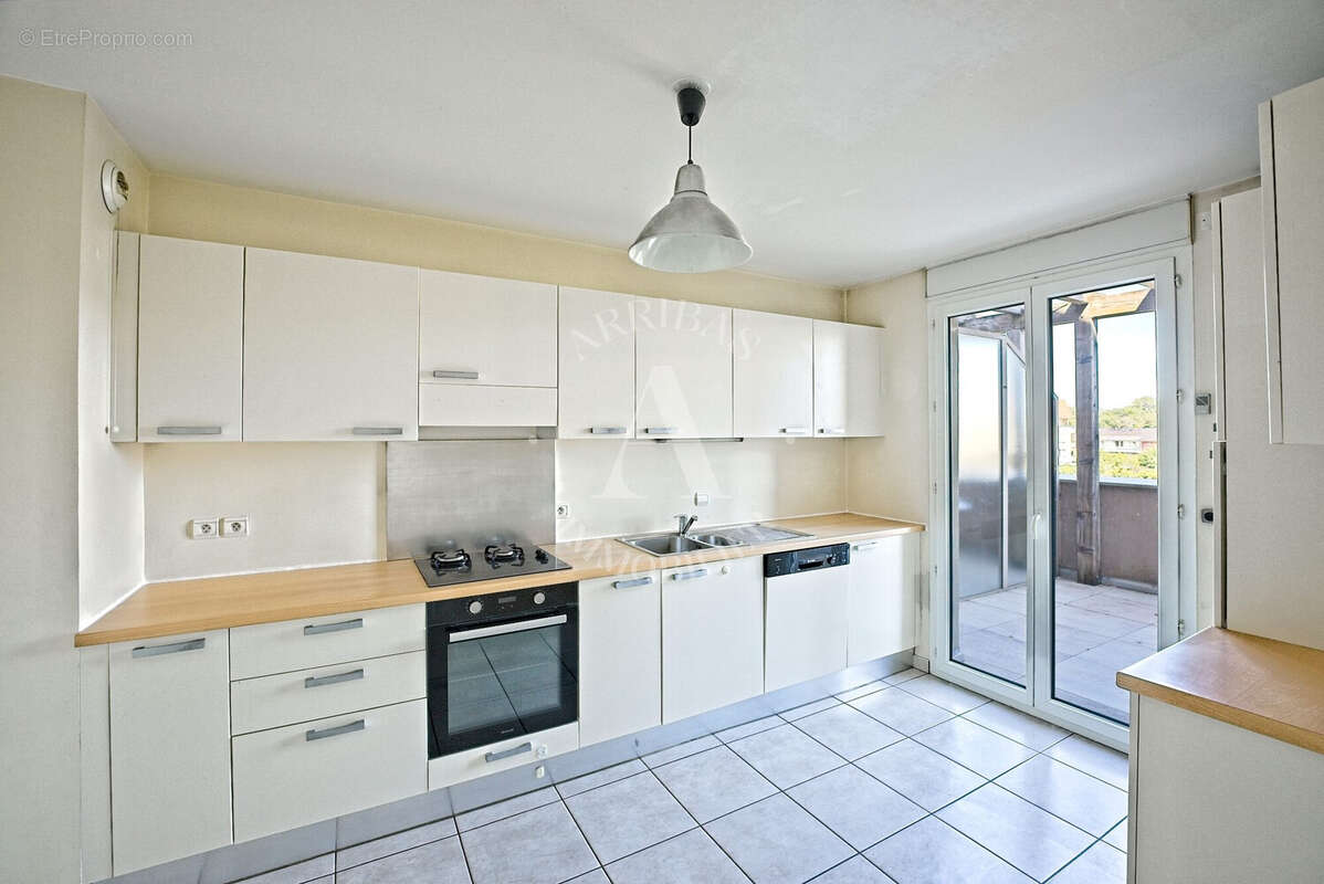 Appartement 125 m² à Divonne-Les-Bains  - photo 3