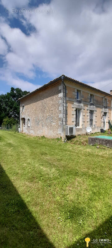 Maison à SEMOUSSAC