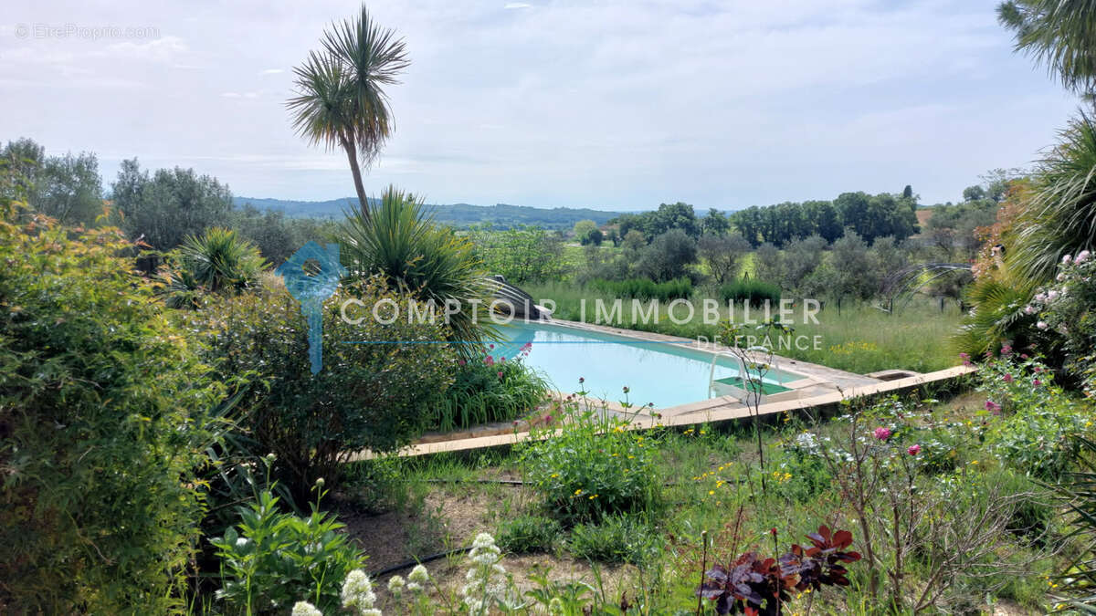 Maison à CRUVIERS-LASCOURS