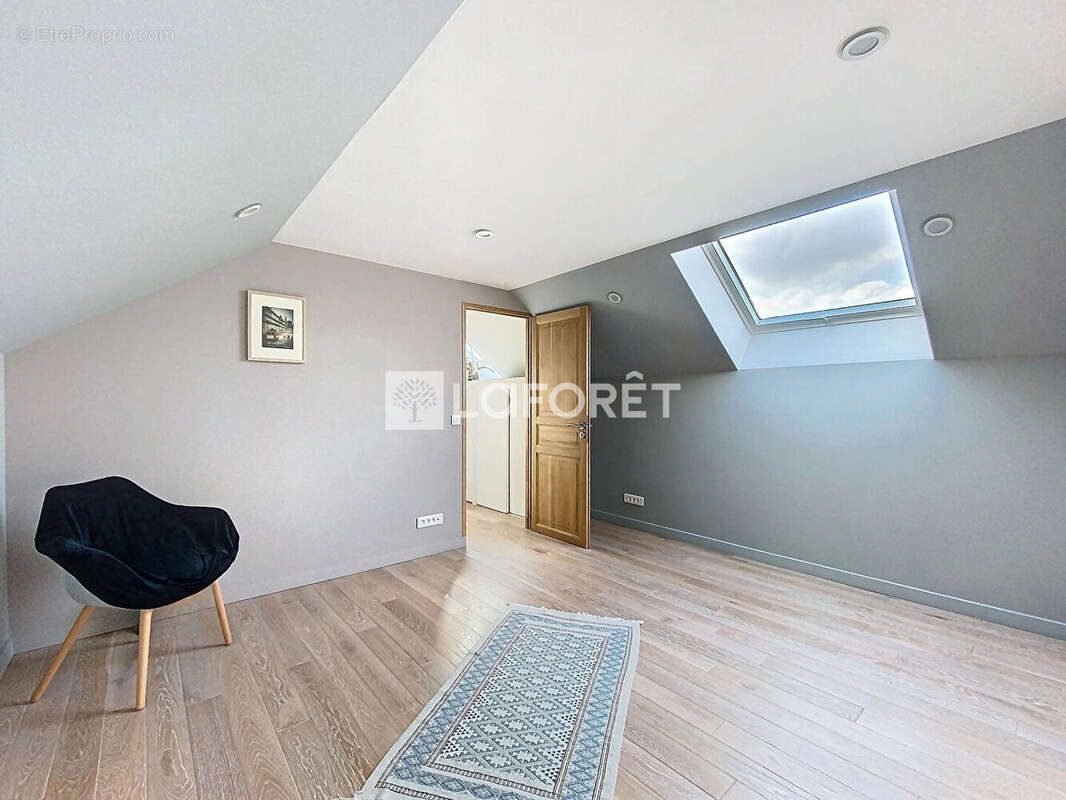 Maison à VERNEUIL-SUR-SEINE